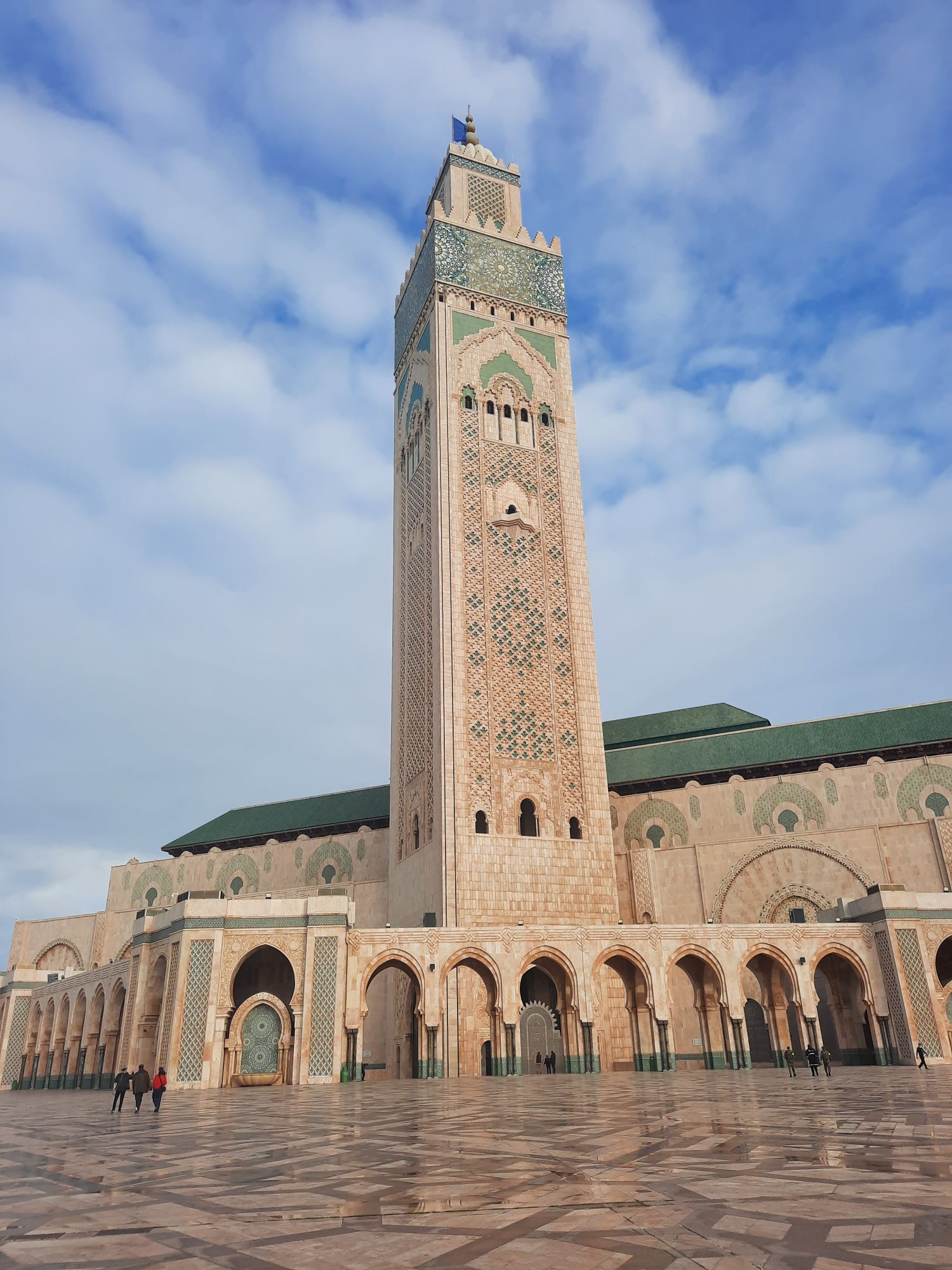 Visiter Casablanca à vélo : une étape contrastée sur la côte du Maroc