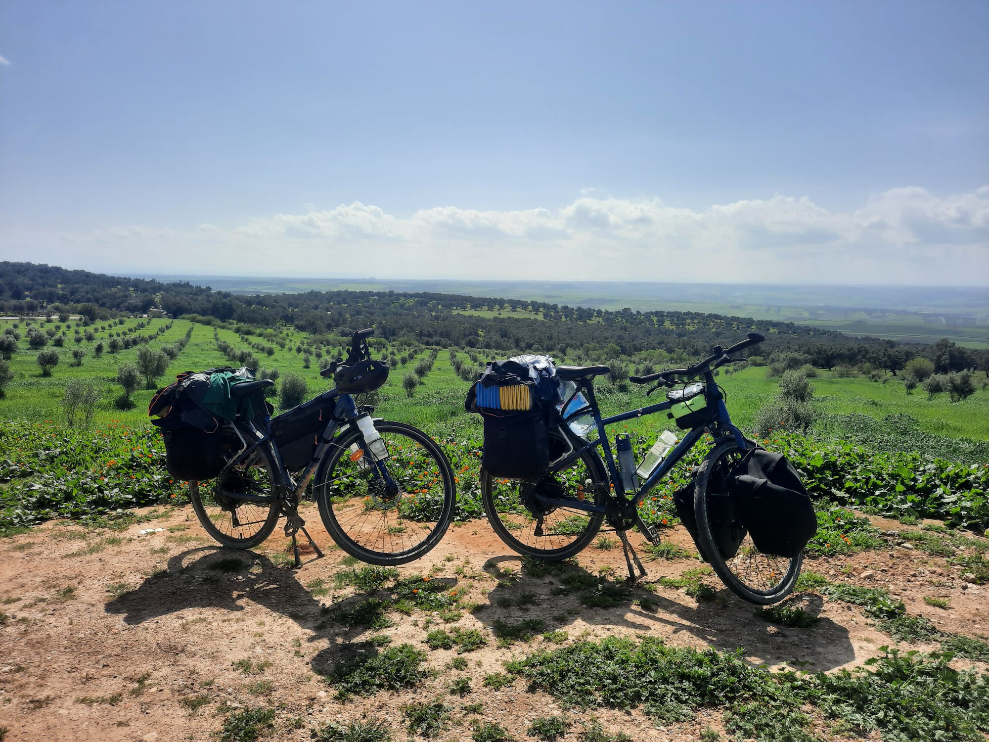 De Fès à la Méditerranée à vélo : notre itinéraire dans le nord du Maroc