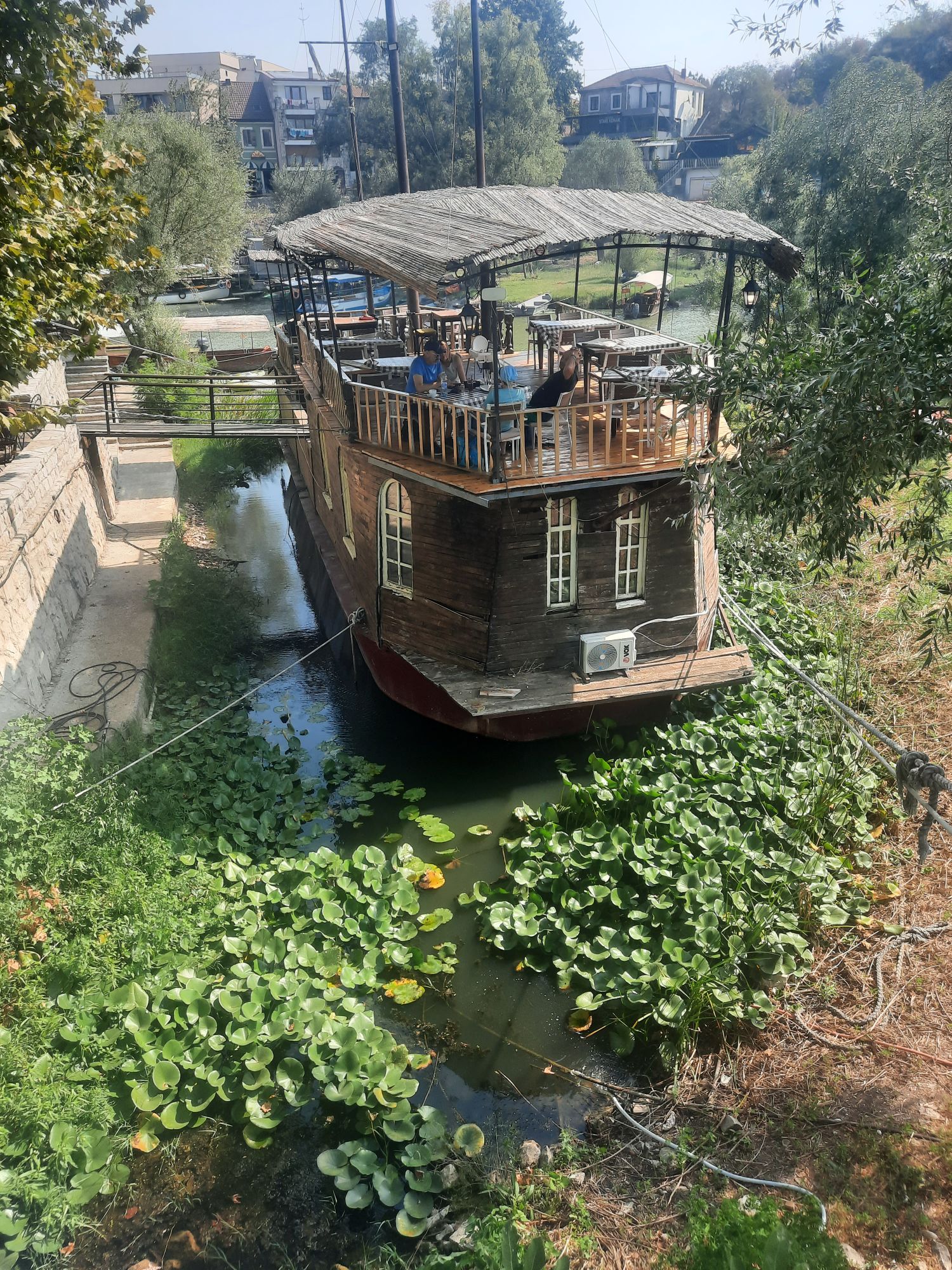 Visiter Virpazar: porte d&rsquo;entrée vers le lac Skadar
